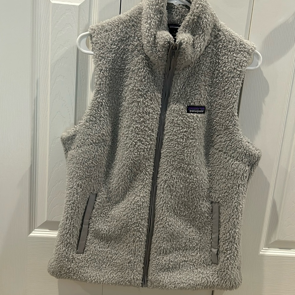 Women’s size large L grey classic Patagonia fleece vest
